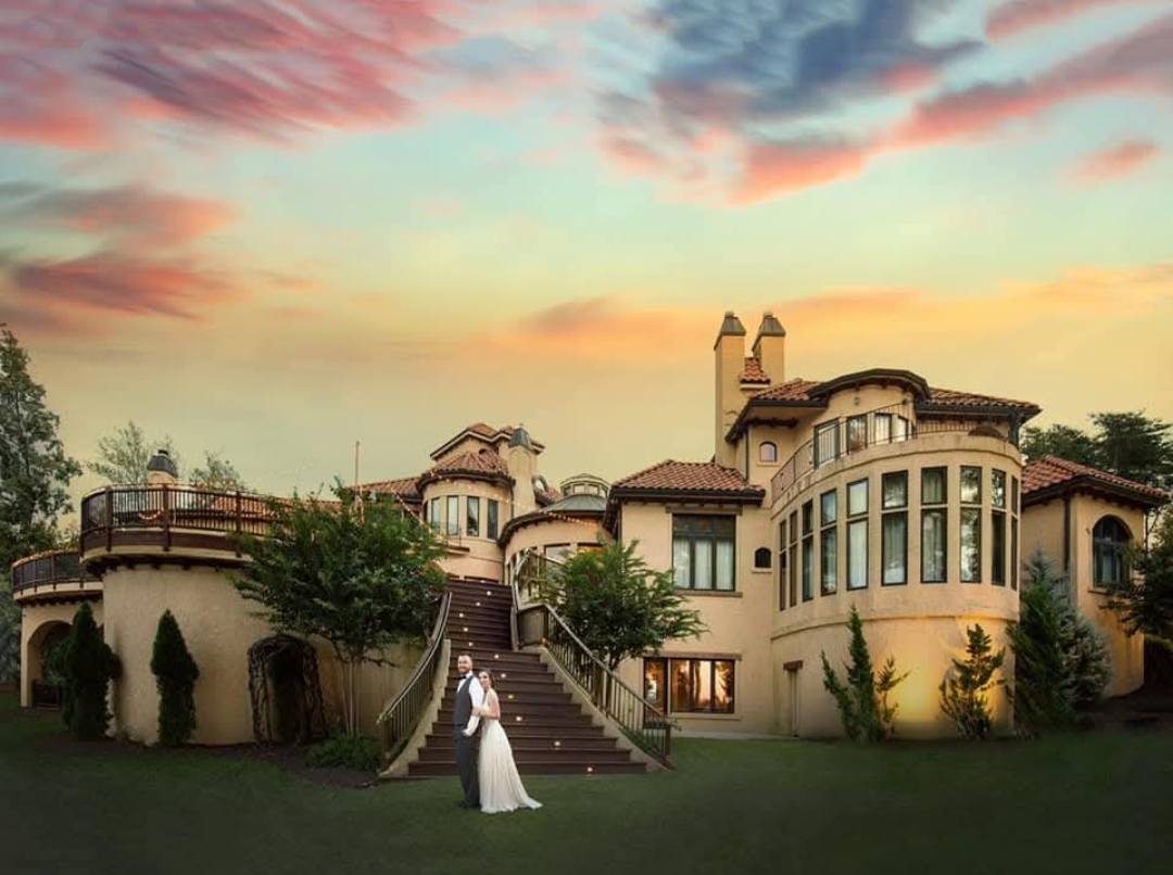 Bella Collina Mansion mansion venue scene — Micro Wedding & Intimate Venues Near Huntersville